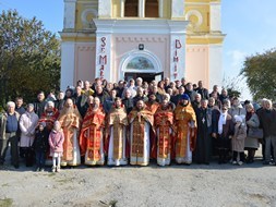 La hramul mănăstirii „Sf.M.Mc.Dimitrie” de lângă s. Izvoare