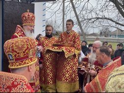 Liturghie arhierească în satul Cuhnești