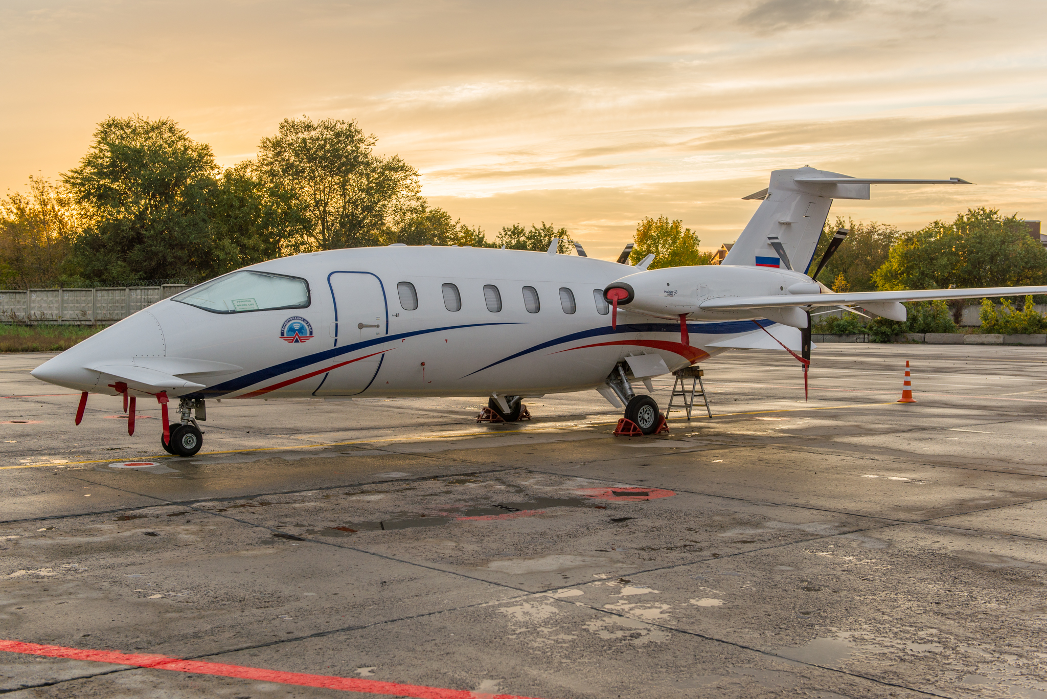 h-2910.jpg