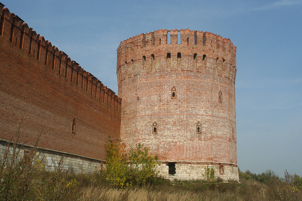 Башни смоленской крепостной стены