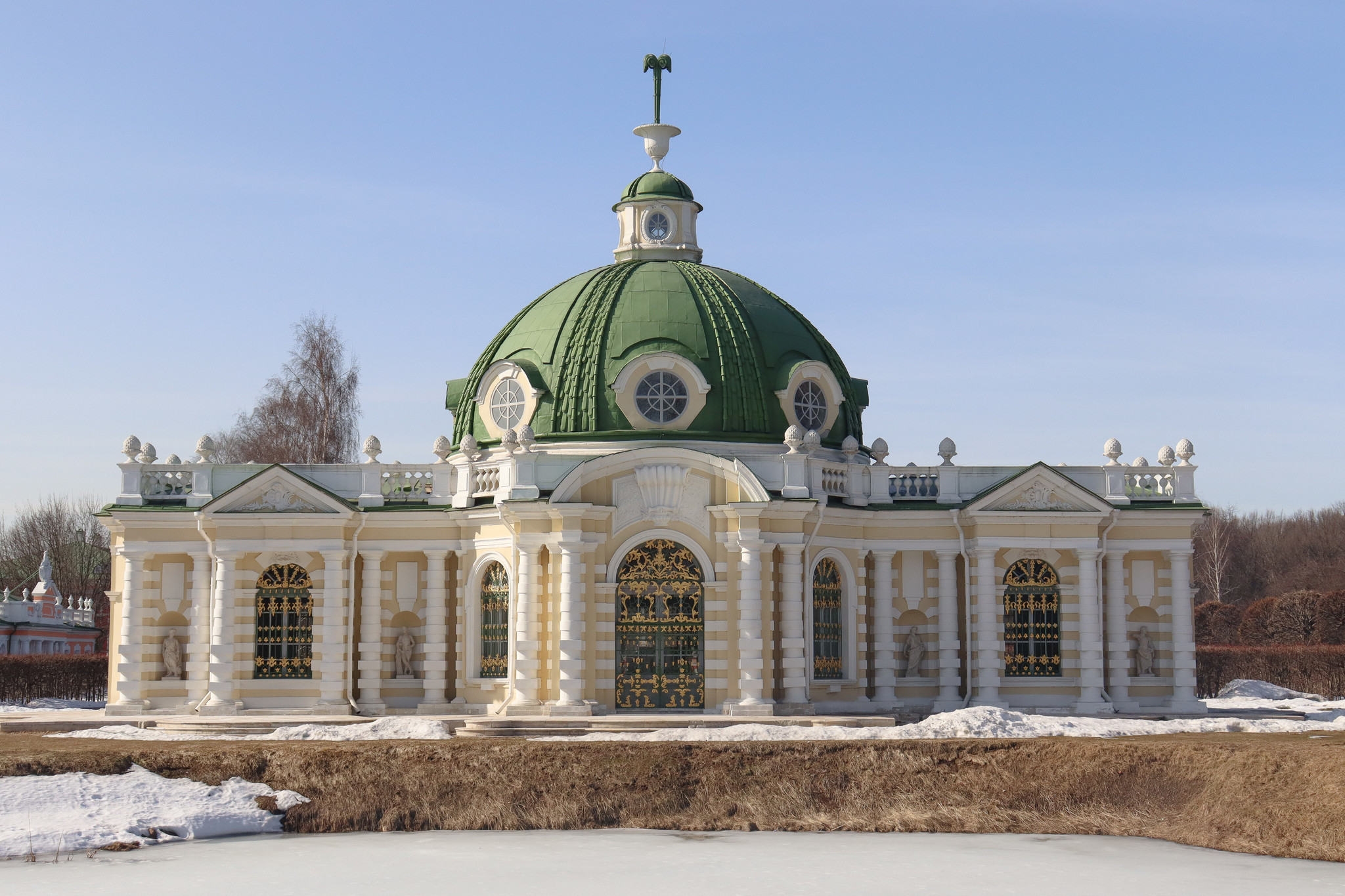 Церковь близ Перово в Кусково