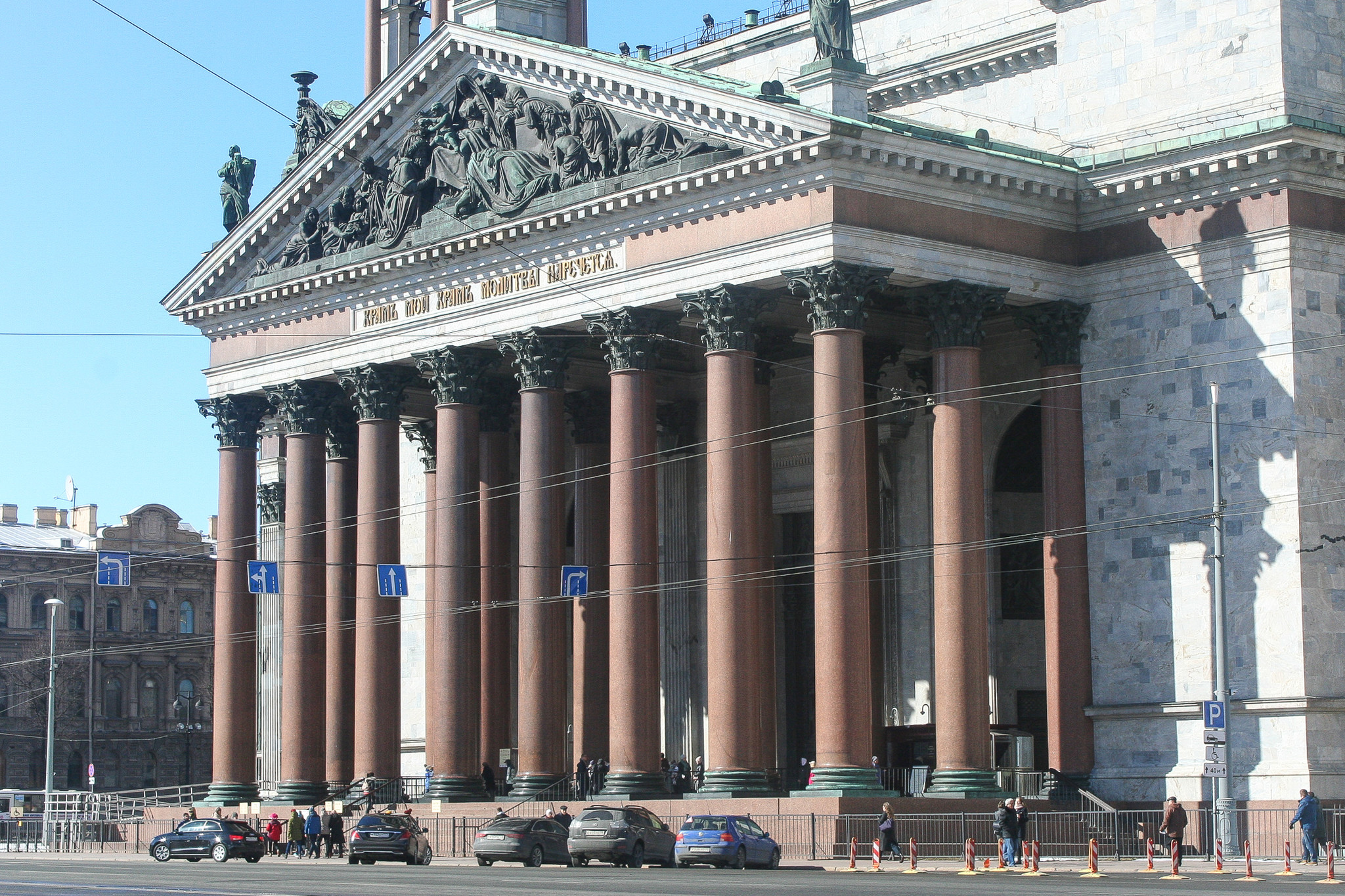 Ковид в санкт петербурге. Колоннада Казанского собора в Санкт-Петербурге.