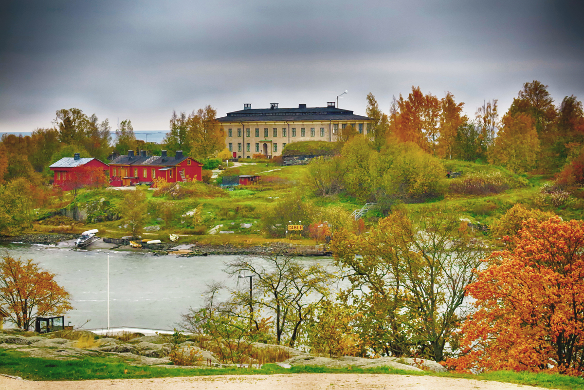 Хельсинки: осень на берегу Финского залива 