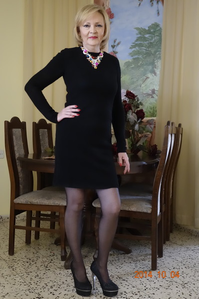 Маленькое чёрное платье спицами