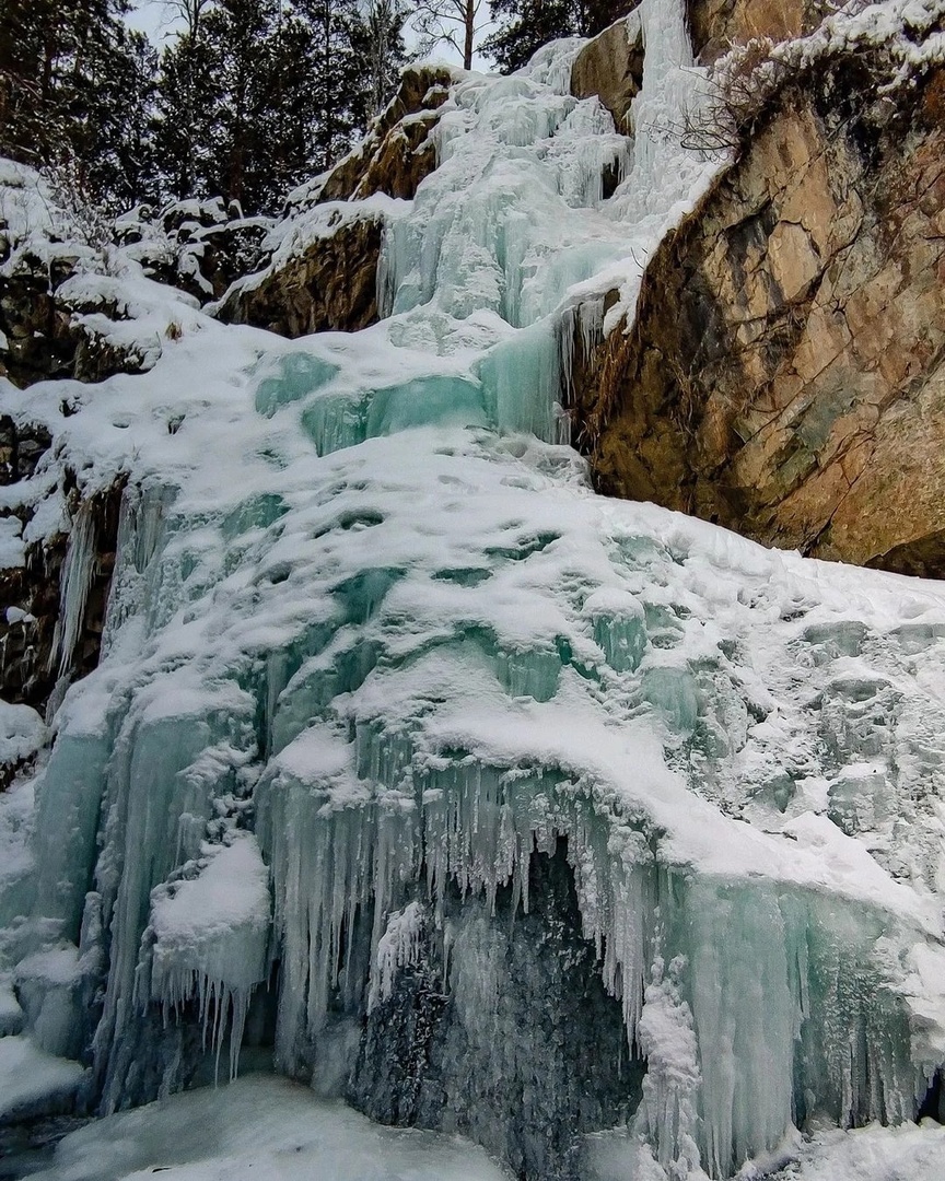 Камышлинский водопад зимой