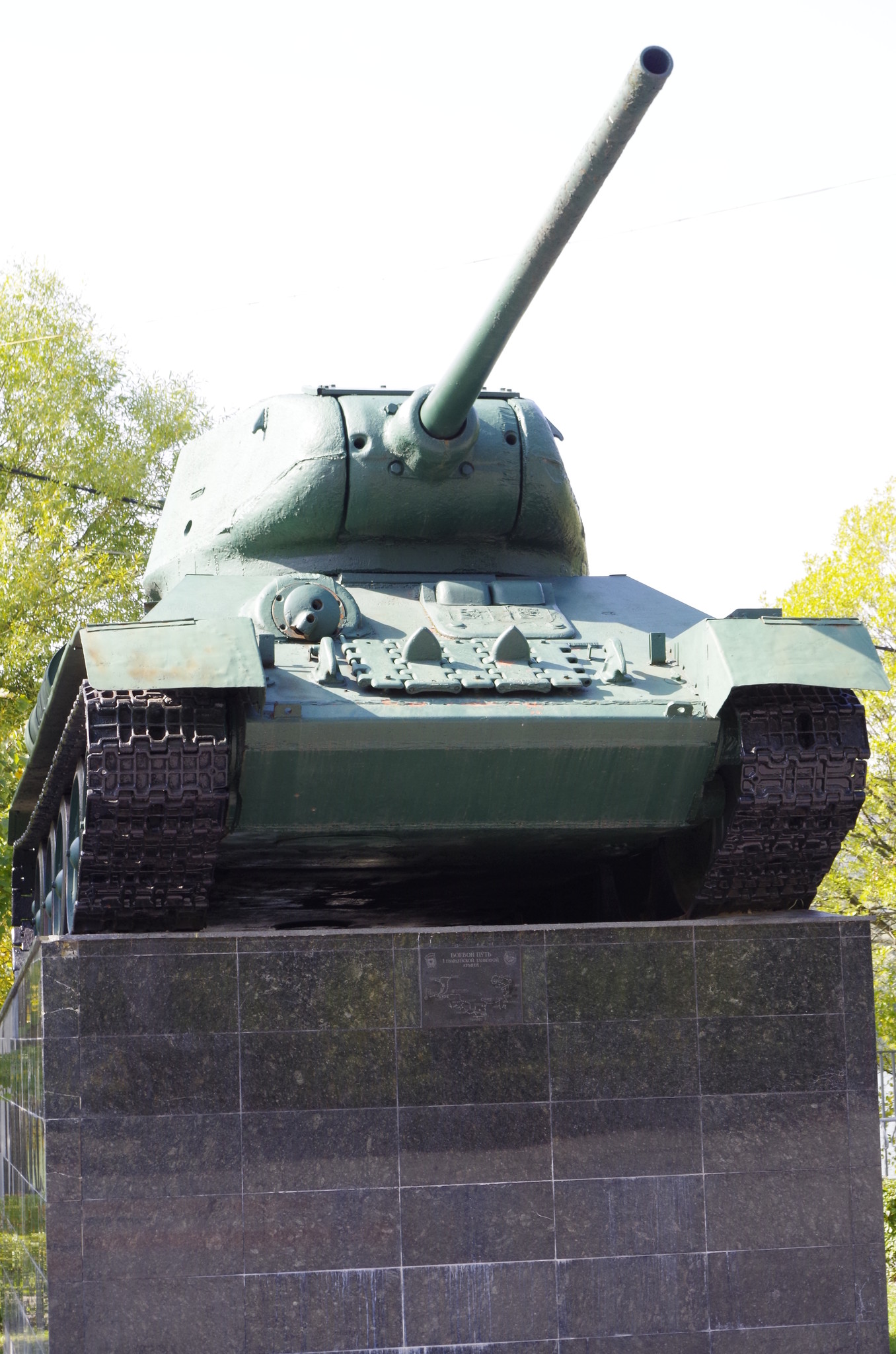 Танк Т-34-85 в Измайловском парке
