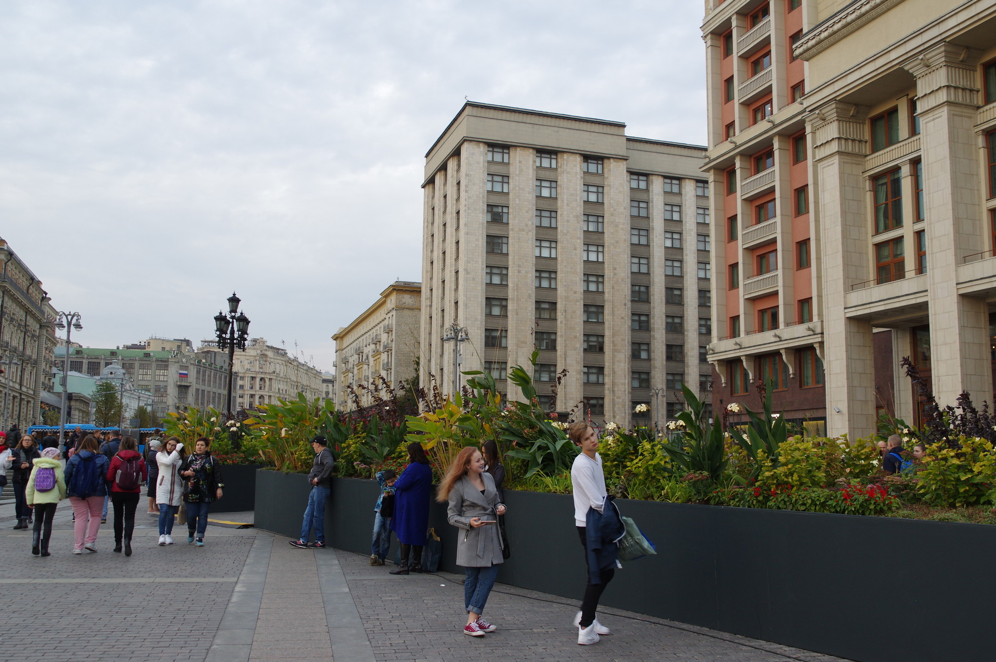 У гостиницы «Москва»