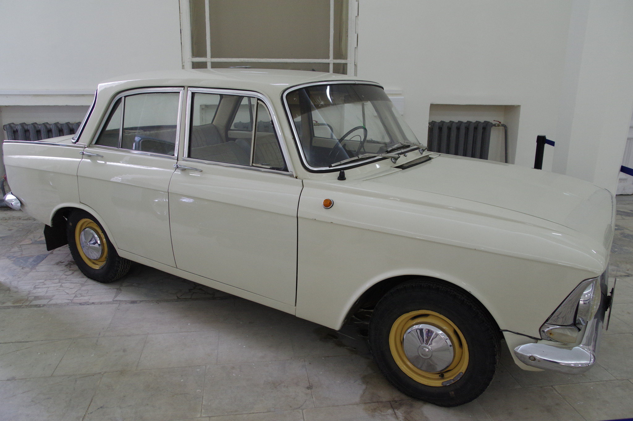 Легковой автомобиль «Москвич-408»
