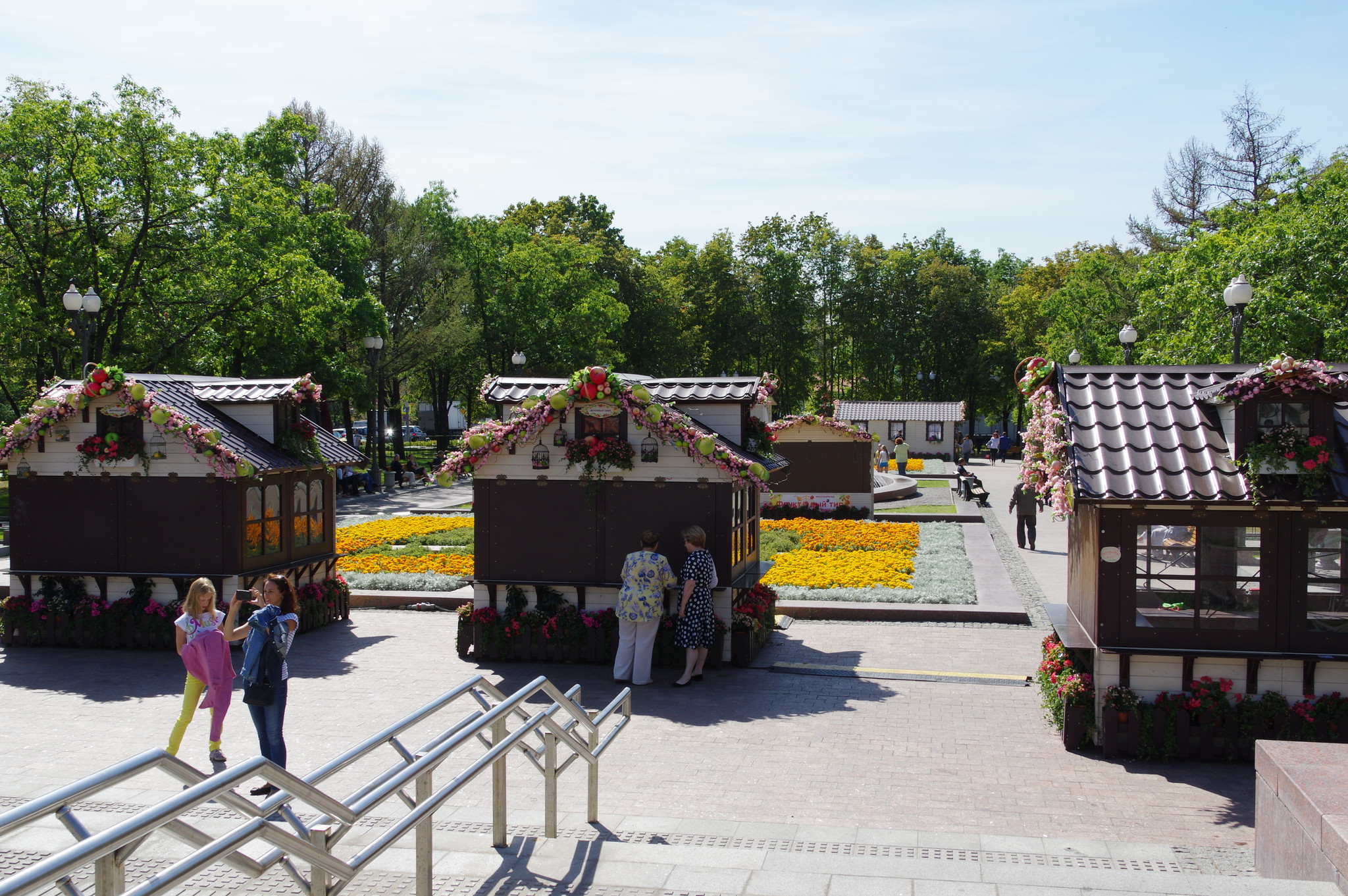 В Новопушкинском сквере