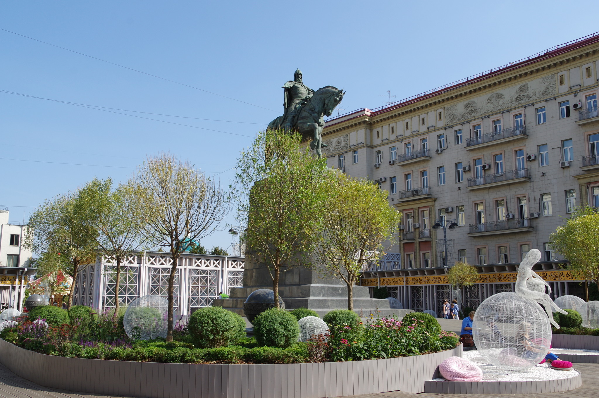На Тверской площади