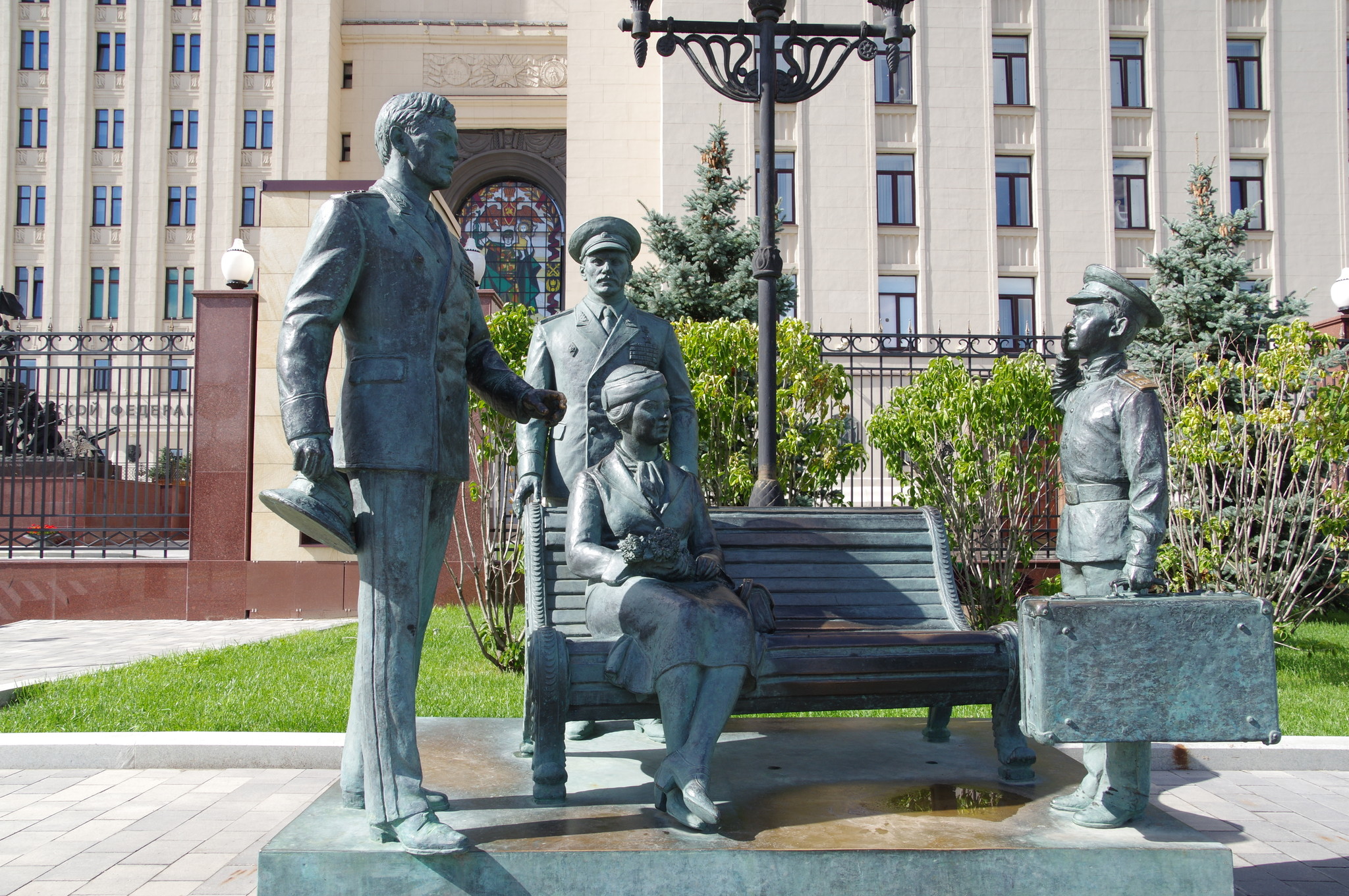 Памятник героям фильма «Офицеры» в Москве