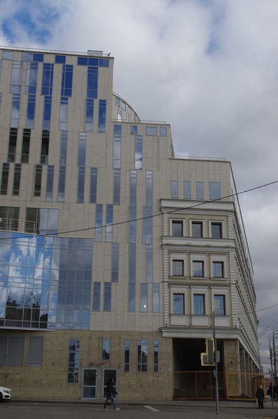 Здание Московского театра под руководством Олега Табакова (улица Гиляровского, владение 2-4)