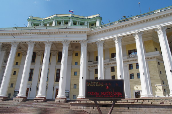Здание Центрального ордена Трудового Красного Знамени академического театра Российской армии