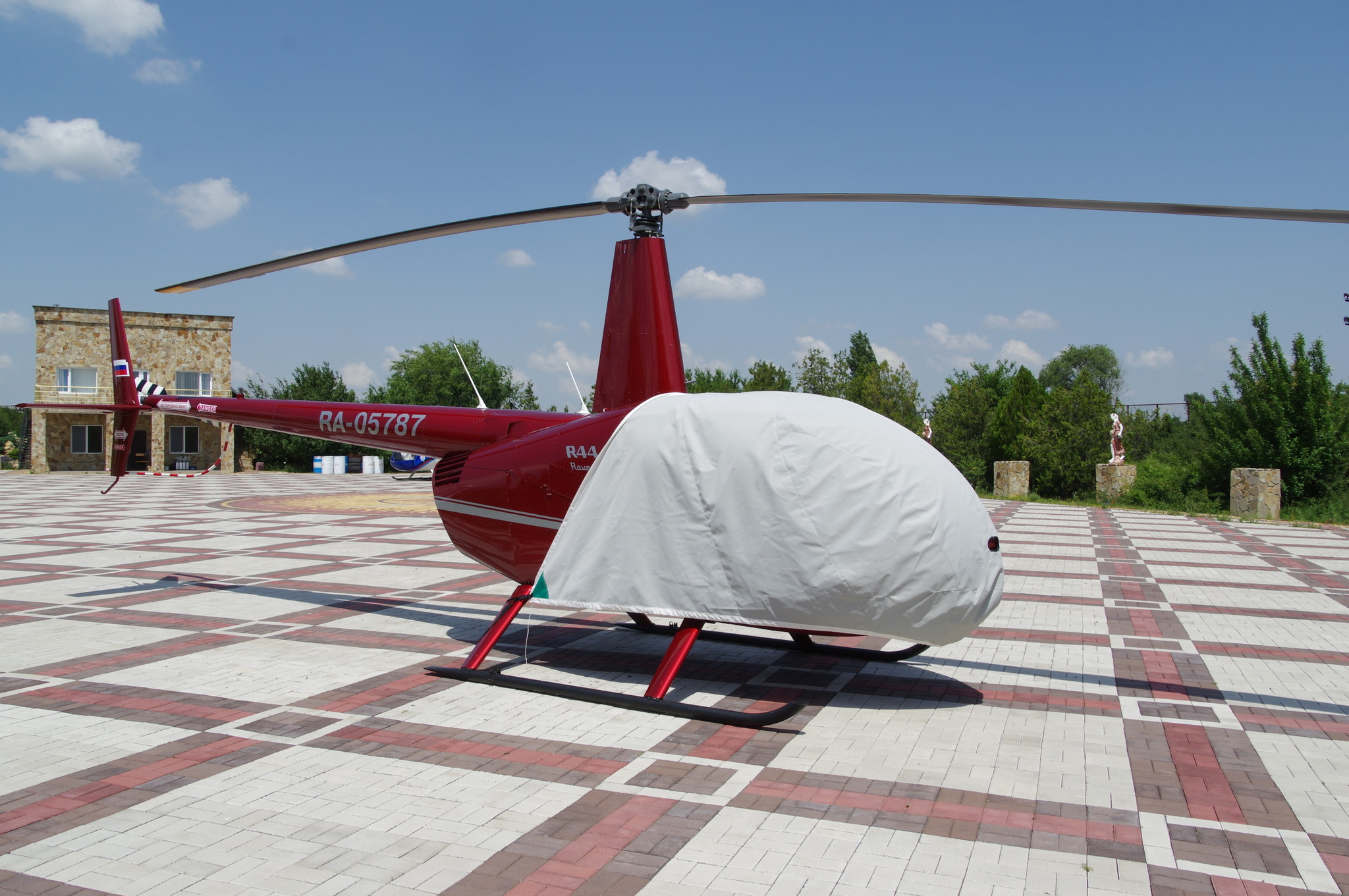 Лёгкий вертолёт Robinson R44 Raven I (RA-05787)