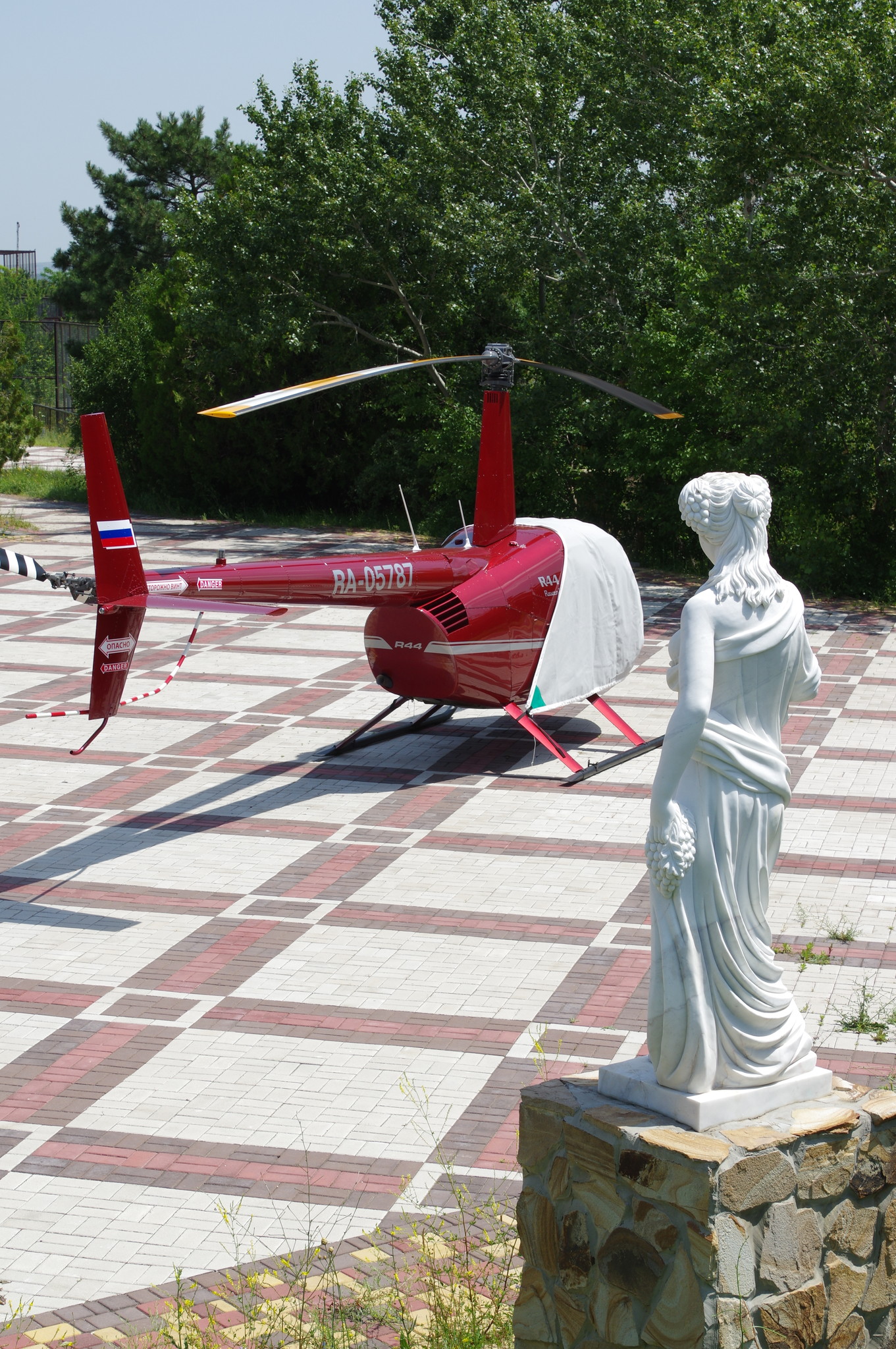 Лёгкий вертолёт Robinson R44 Raven I (RA-05787)