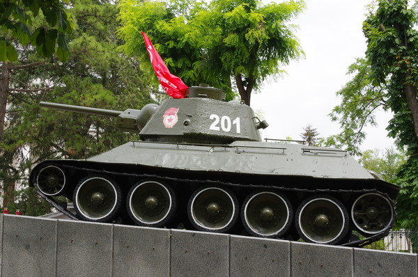 Танк ОТ-34 с бортовым номером 201