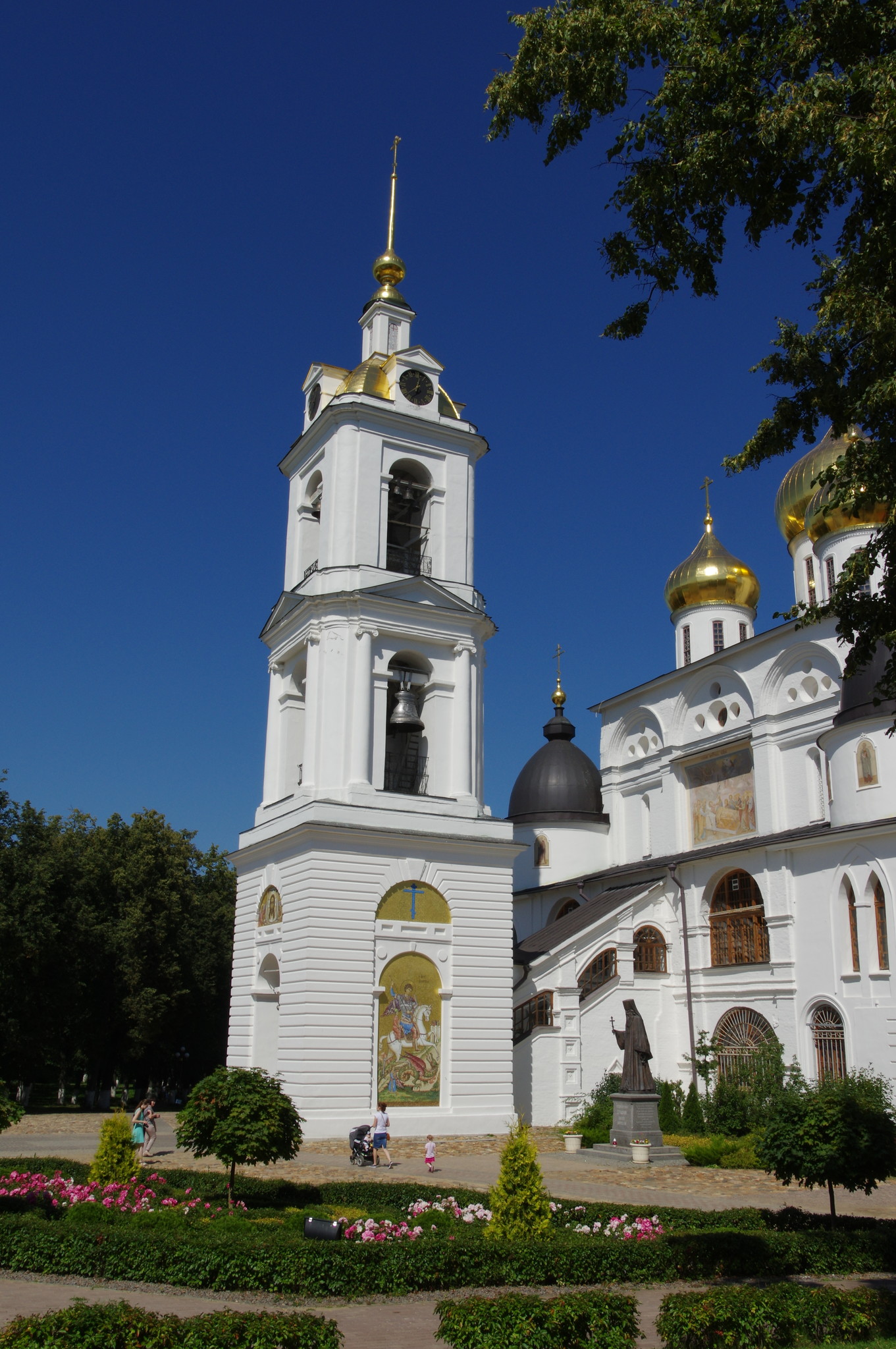 Собор Успения Пресвятой Богородицы Дмитровского благочиния Московской епархии