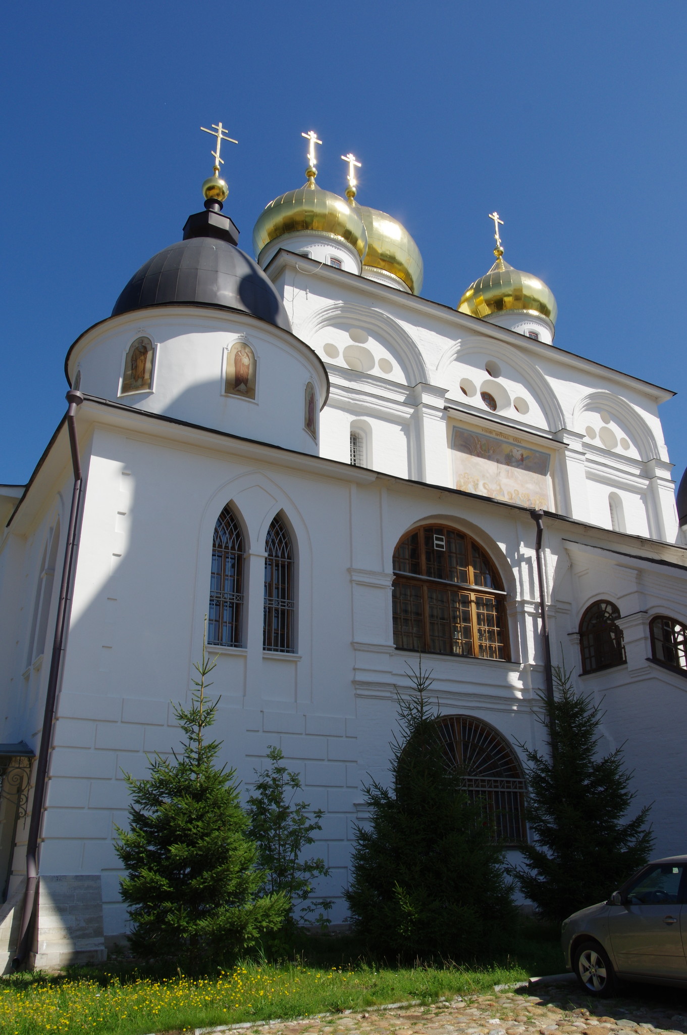 Собор Успения Пресвятой Богородицы Дмитровского благочиния Московской епархии