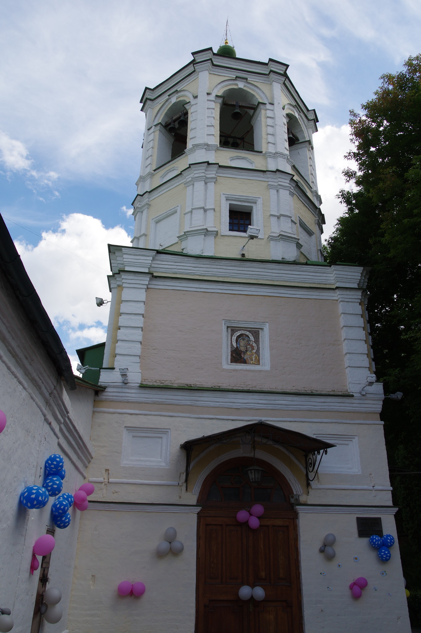 Храм Успения Пресвятой Богородицы в Путинках (Успенский переулок, дом 4)