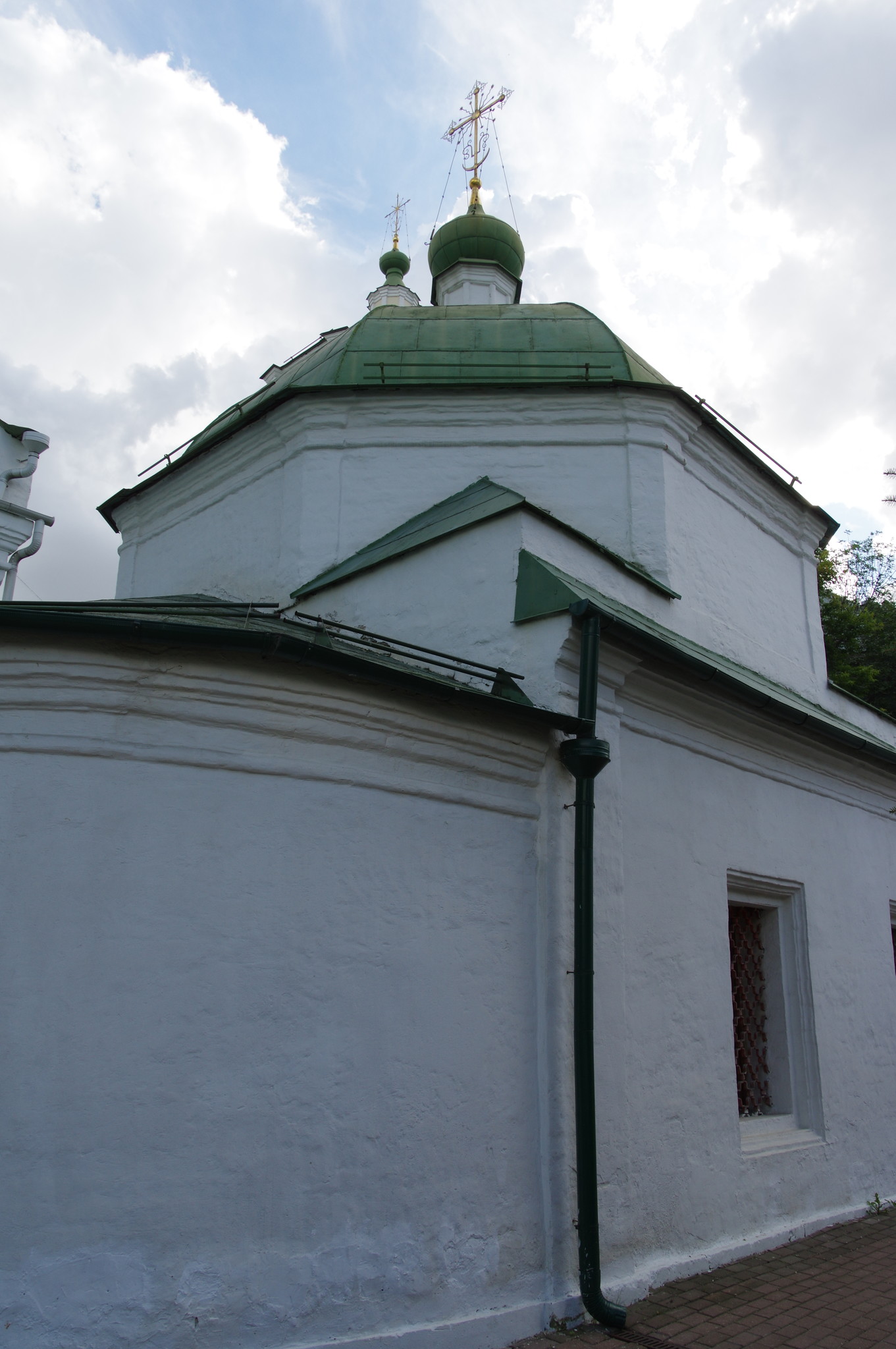 Храм Успения Пресвятой Богородицы в Путинках (Успенский переулок, дом 4)