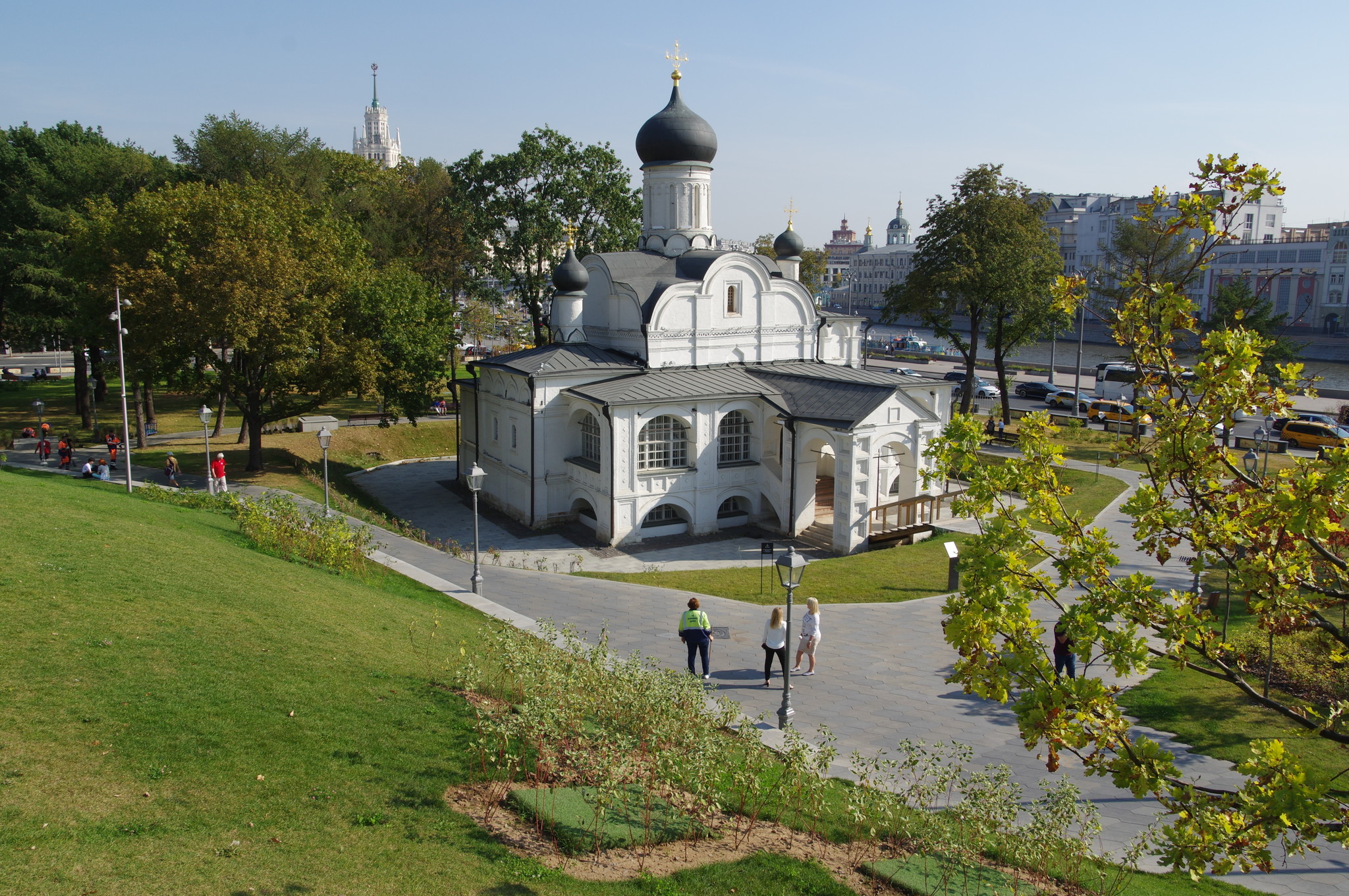 Церковь Зачатия Праведной Анны, что в Углу (Москворецкая набережная, дом 3)