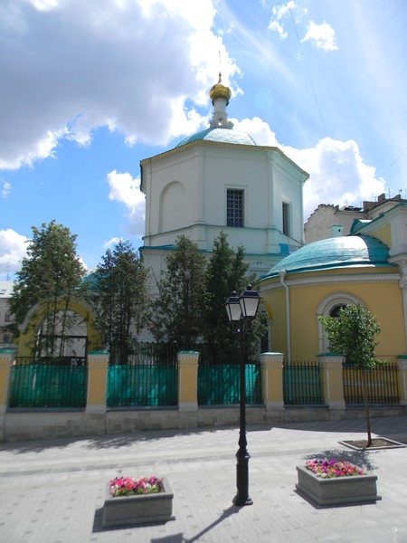 Храм Святых бессребреников и чудотворцев Космы и Дамиана в Шубине