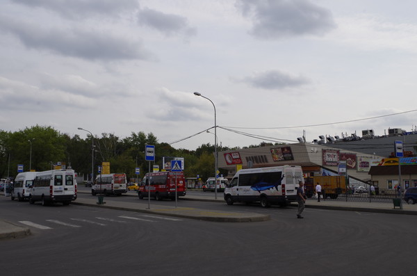 Площадь Ганецкого. Москва. Дом 1. Здание кинотеатра «Варшава»