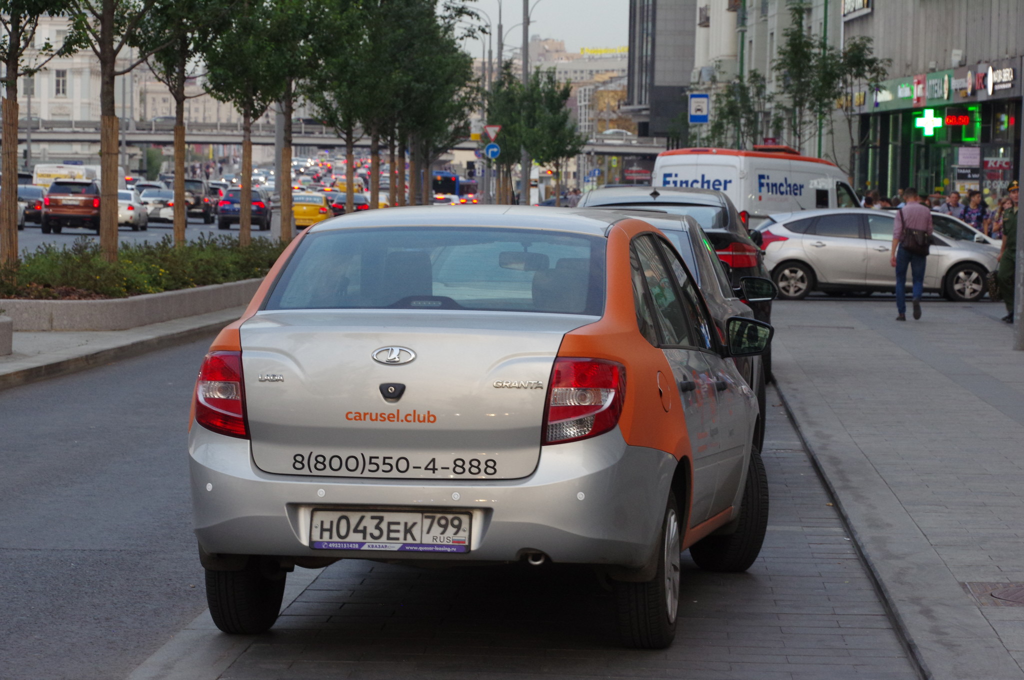 Автомобиль LADA Granta Московского каршеринга
