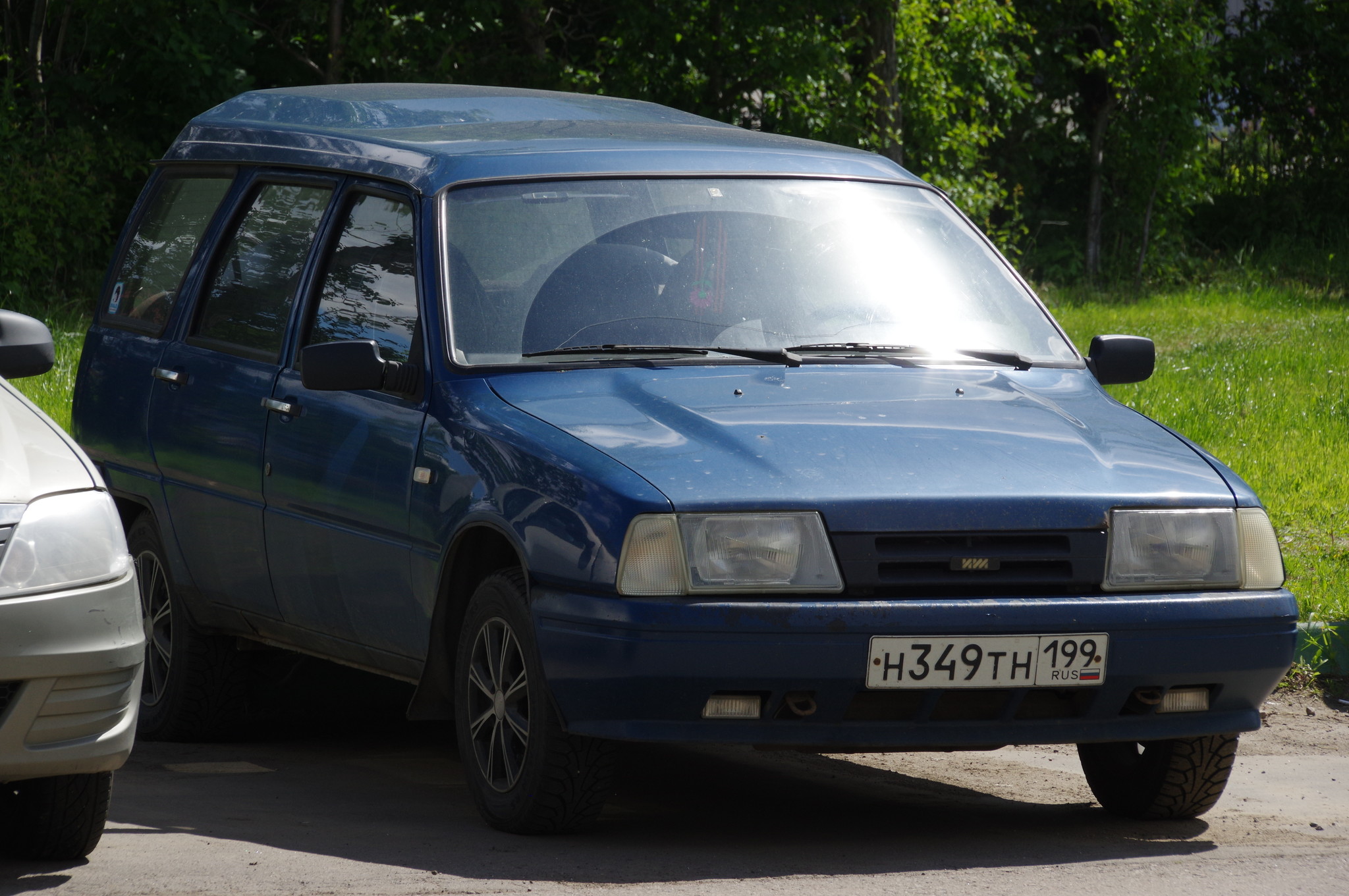 Легковой автомобиль Иж-21261 «Фабула»