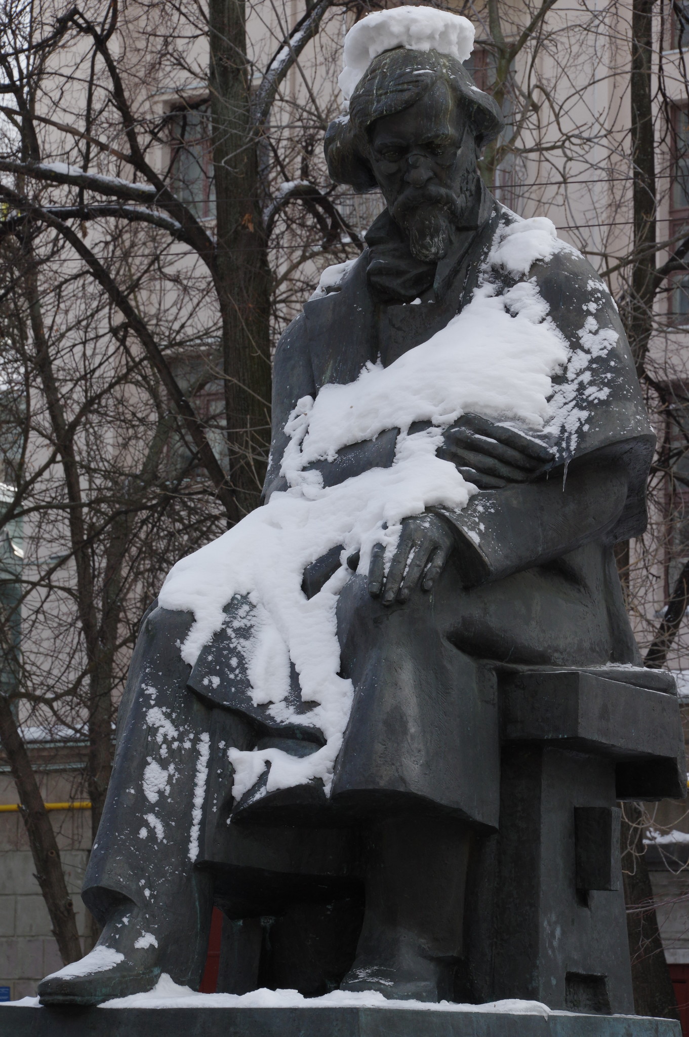 Памятник Николаю Гавриловичу Чернышевскому в Москве