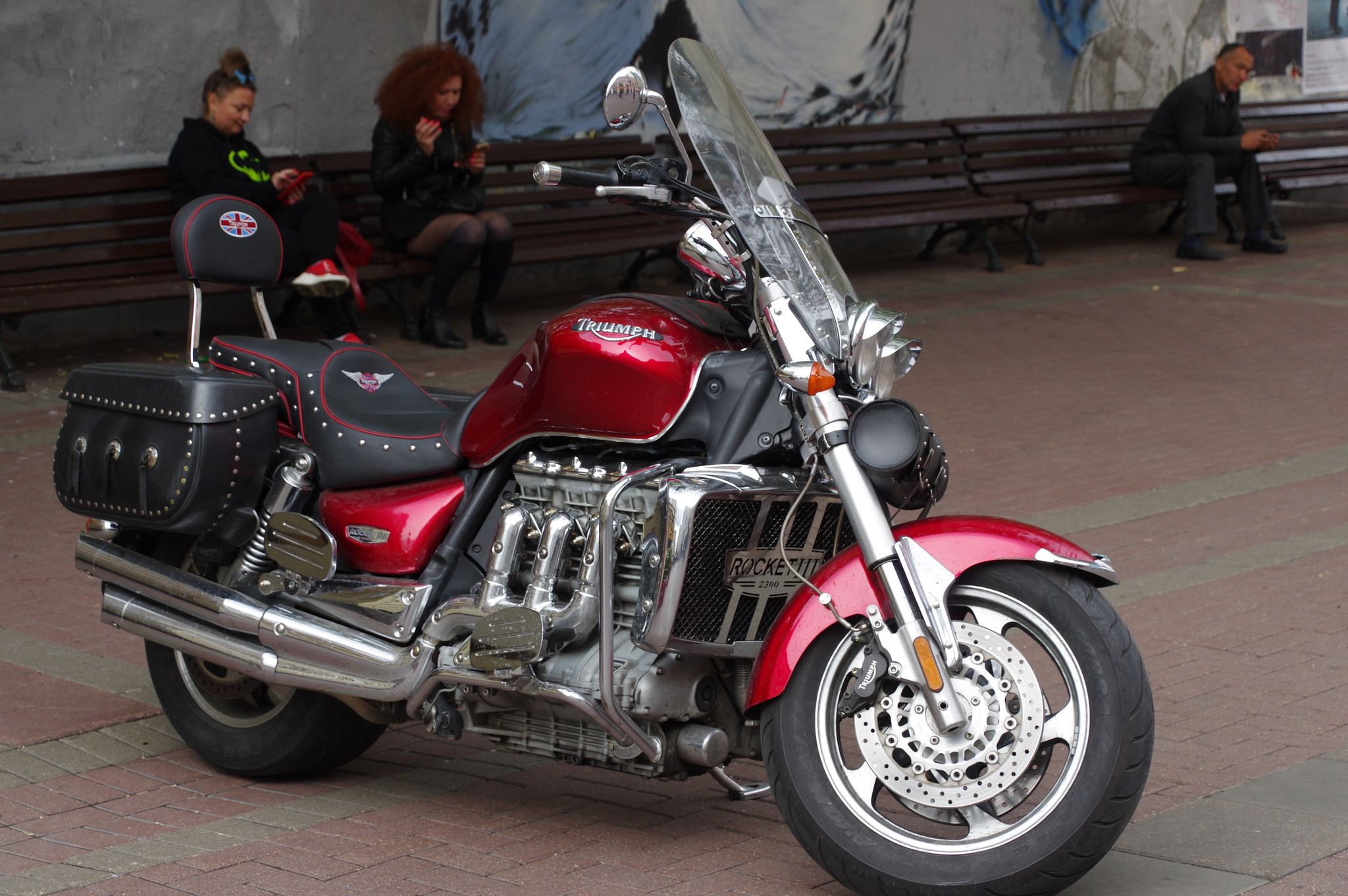 Мотоцикл Triumph Rocket 3 на Арбате