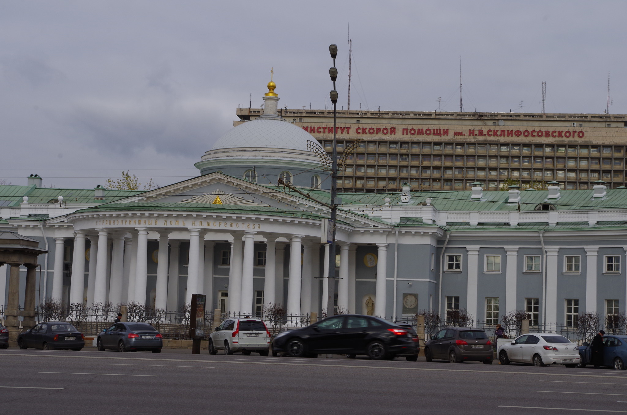 Московский городской научно-исследовательский институт скорой помощи имени Н.В. Склифосовского (Сухаревская площадь, дом 3, корпус 1)
