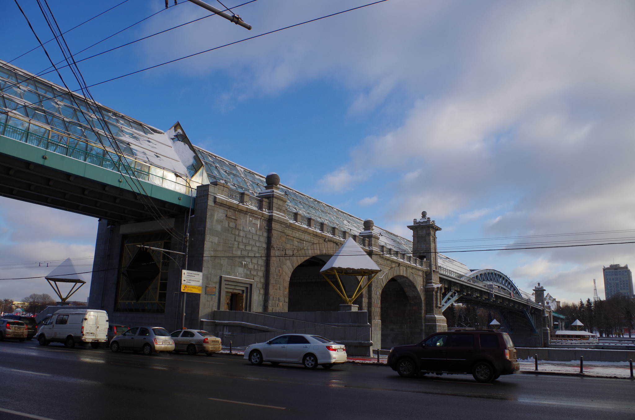 Пешеходный Андреевский (Пушкинский) мост через Москву-реку