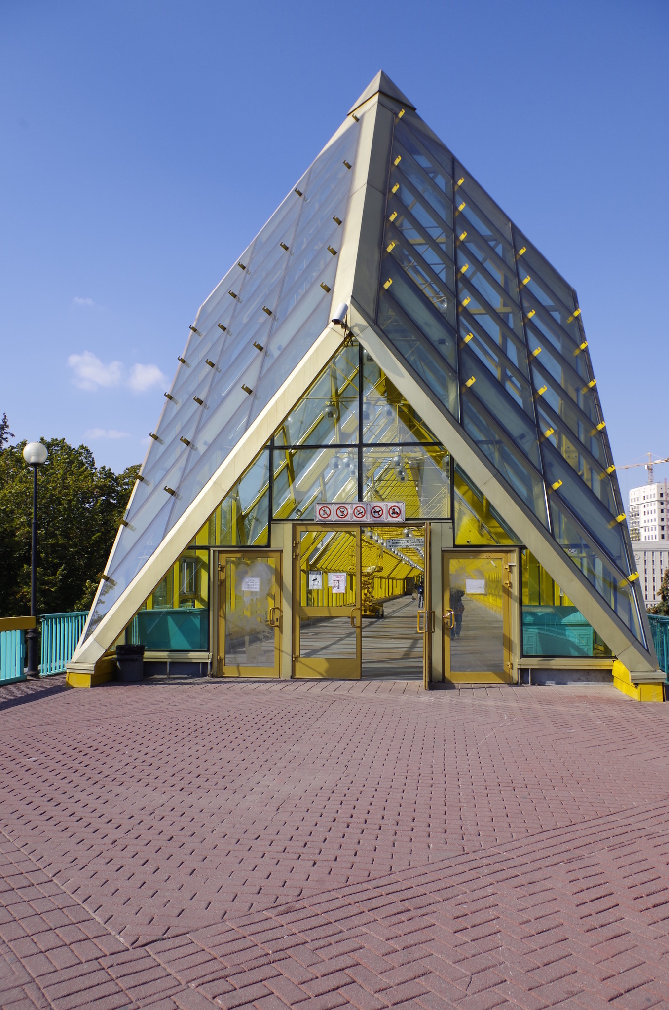 Пешеходный Андреевский (Пушкинский) мост через Москву-реку