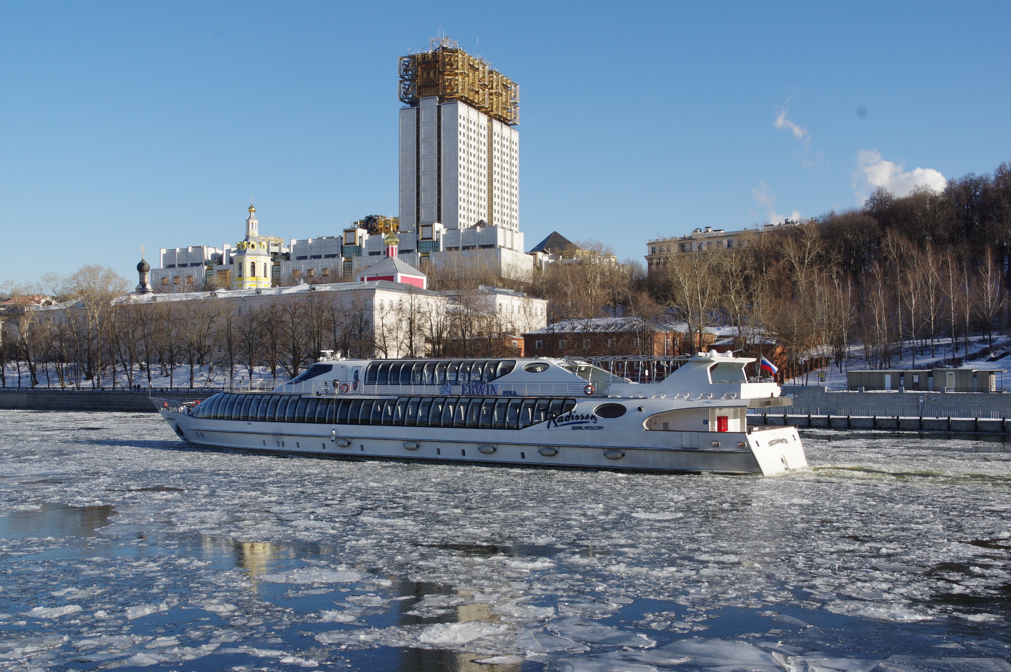 Пассажирский прогулочный теплоход «Феличита» компании Radisson Royal