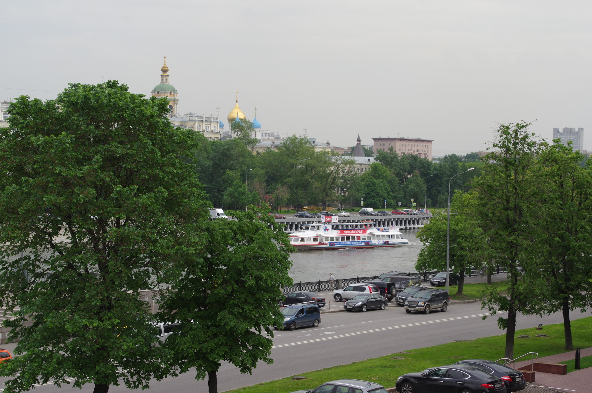 Космодамианская набережная