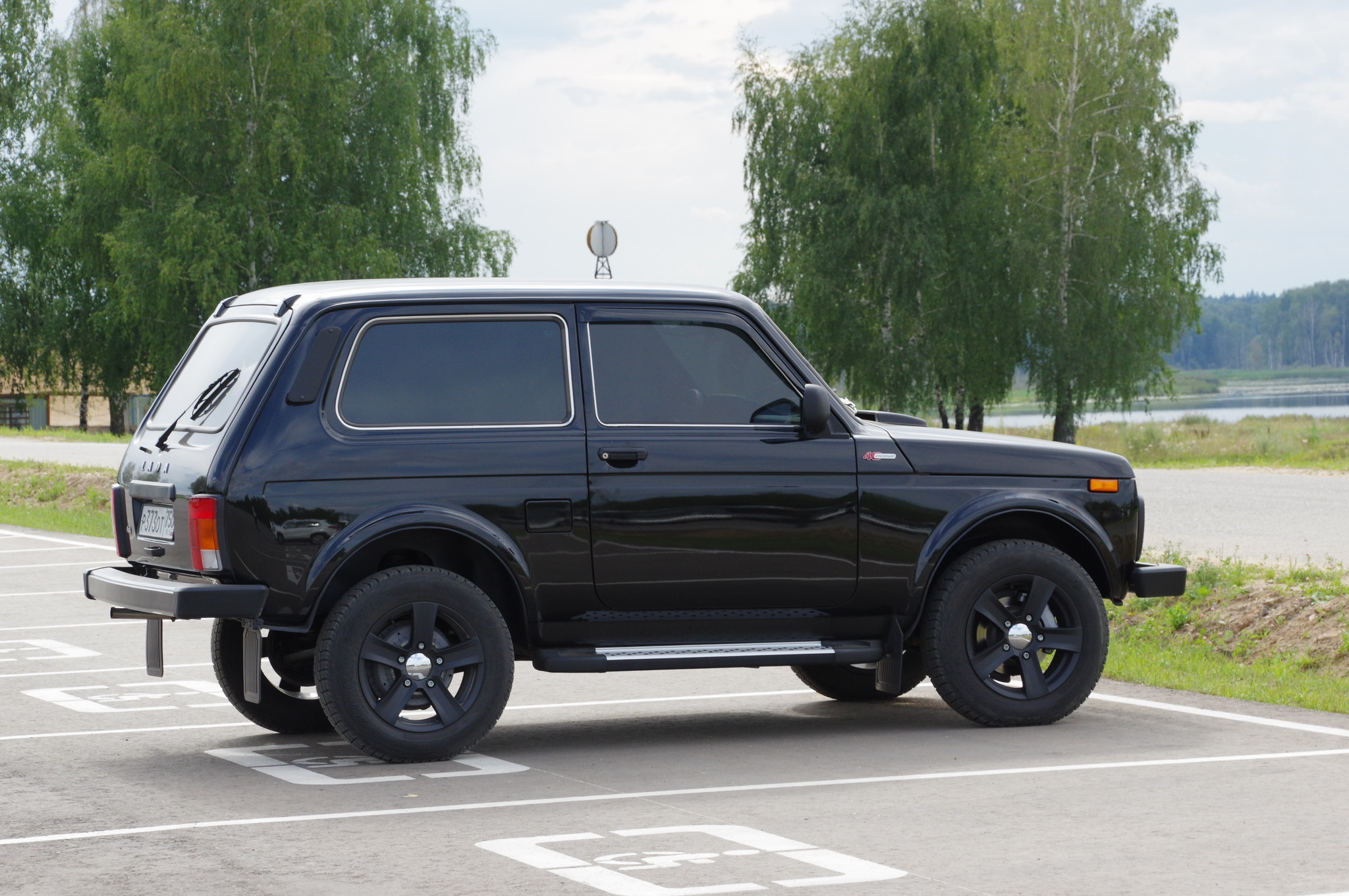 Внедорожник LADA 4×4