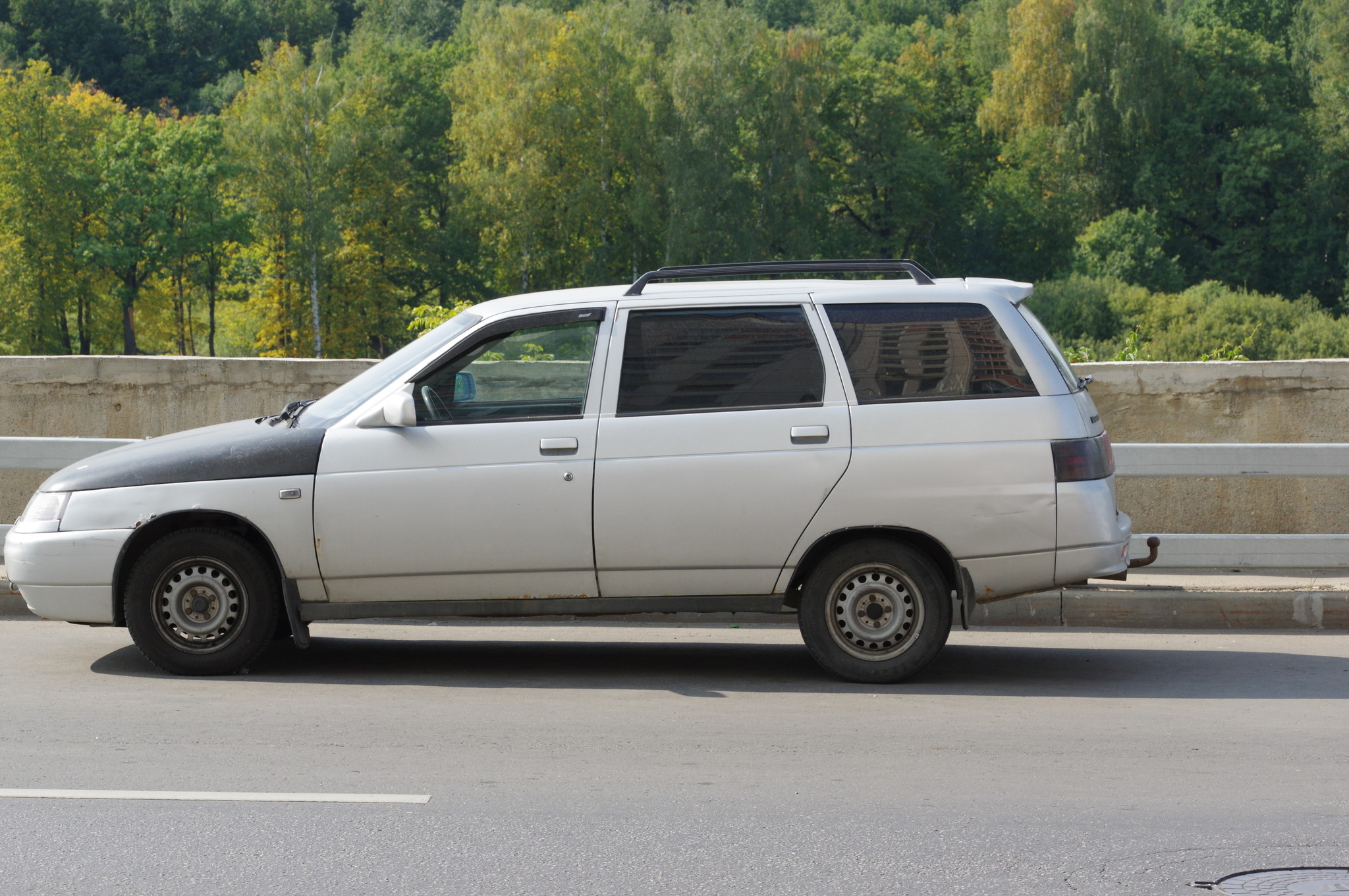 Автомобиль ВАЗ-2111 (LADA 111)