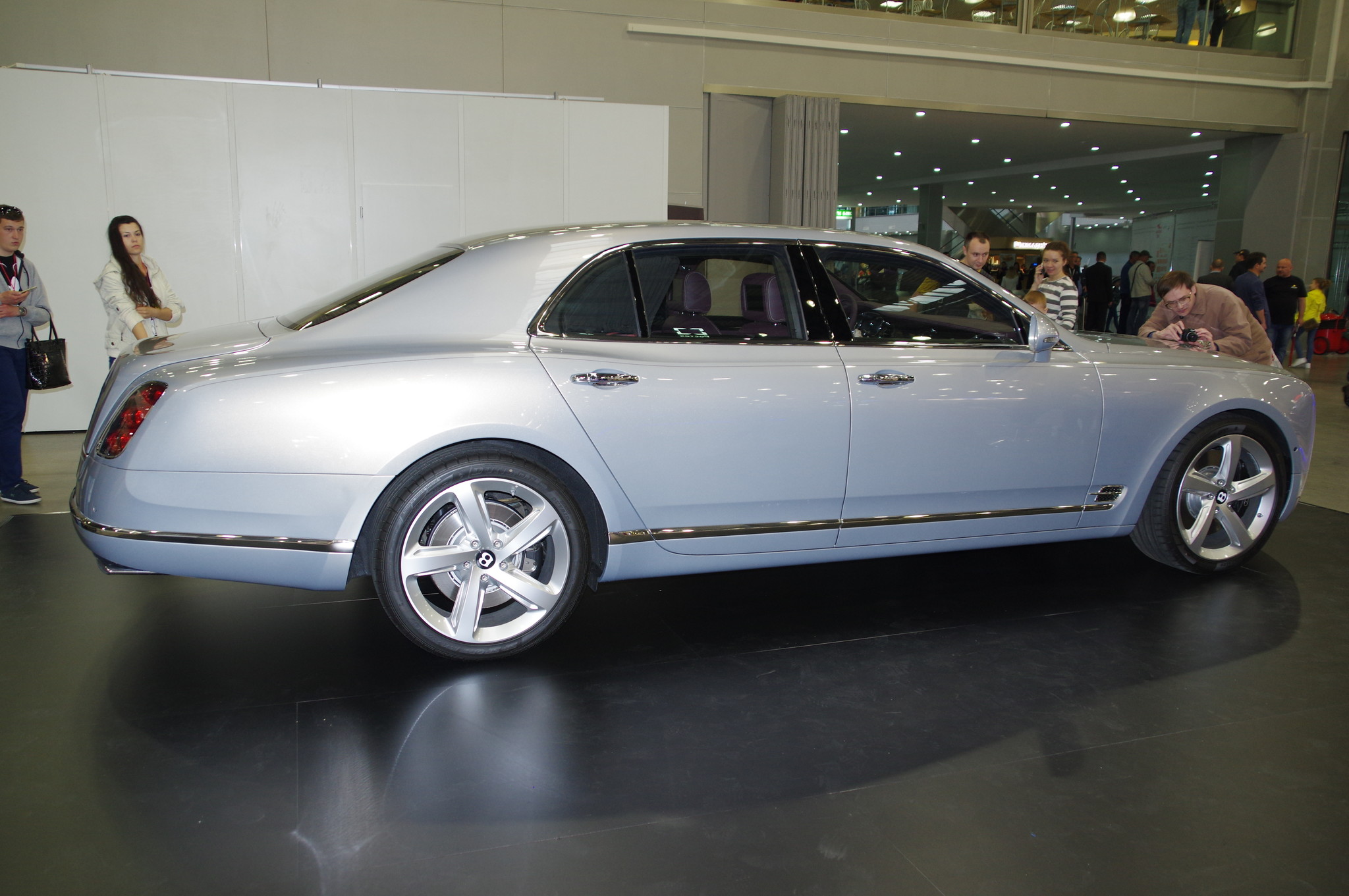 Автомобиль Bentley Mulsanne Speed
