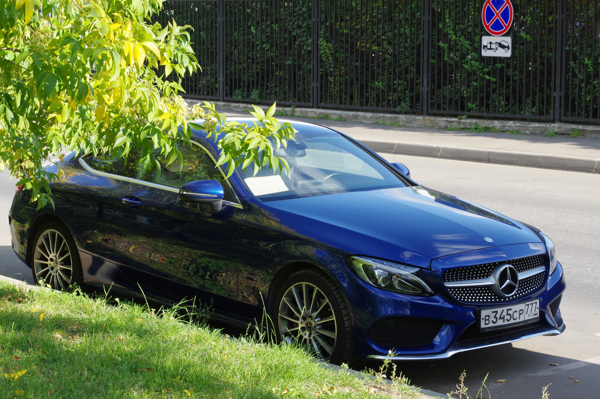Автомобиль «Mercedes-Benz»
