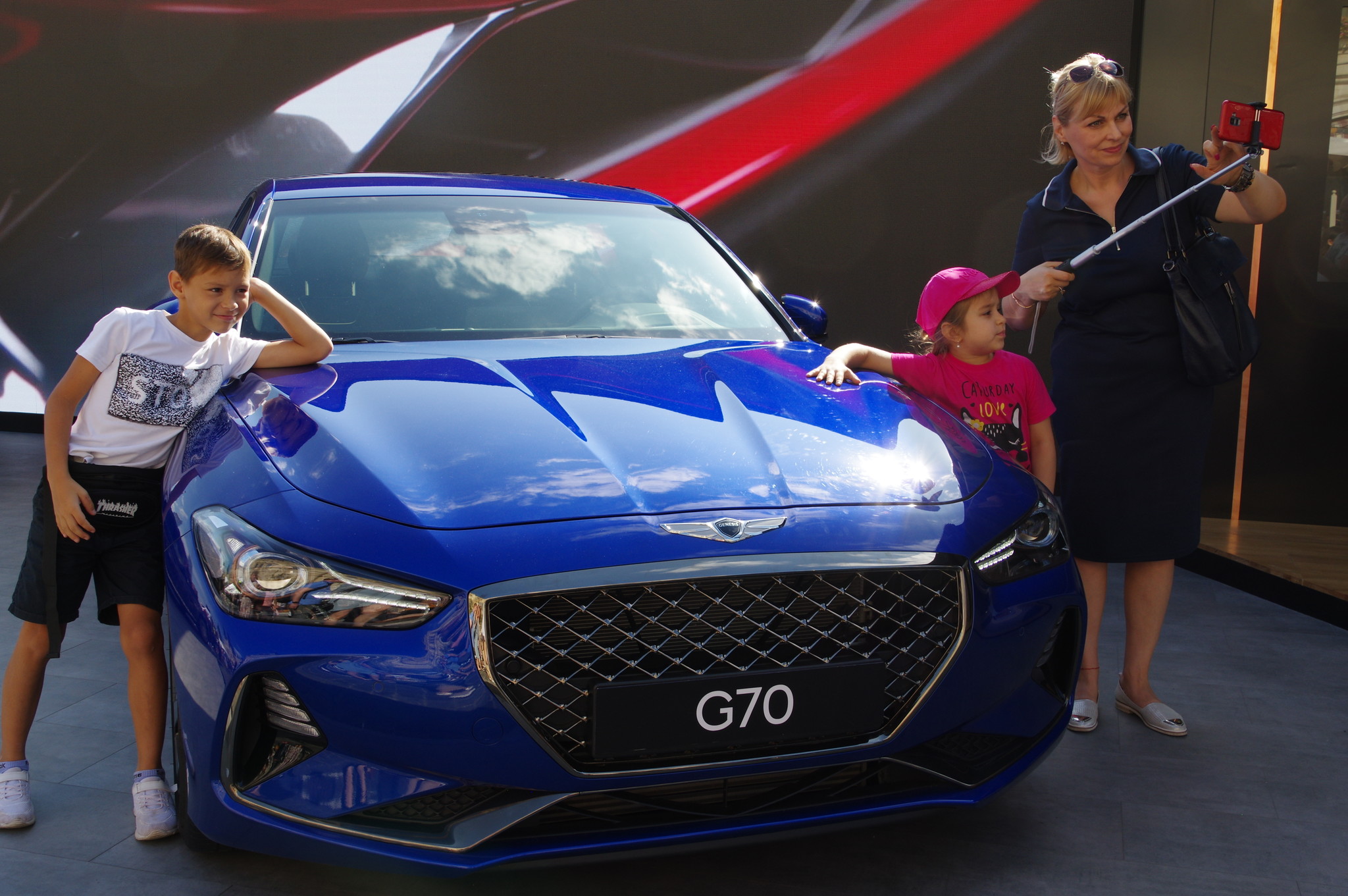 Автомобиль Genesis G70