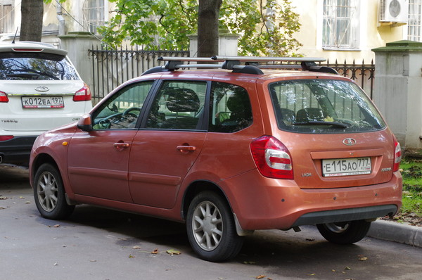 Автомобиль Lada Kalina