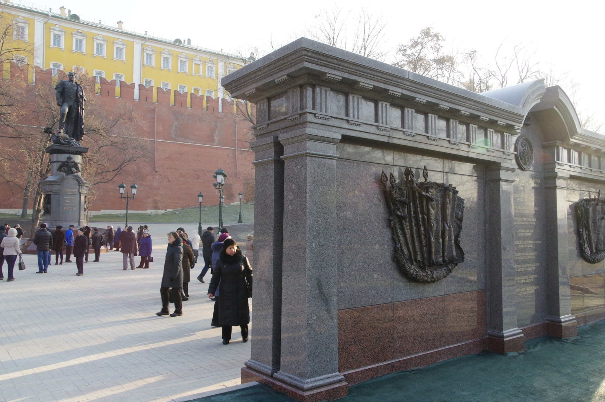 Памятник императору Александру I в Александровском саду