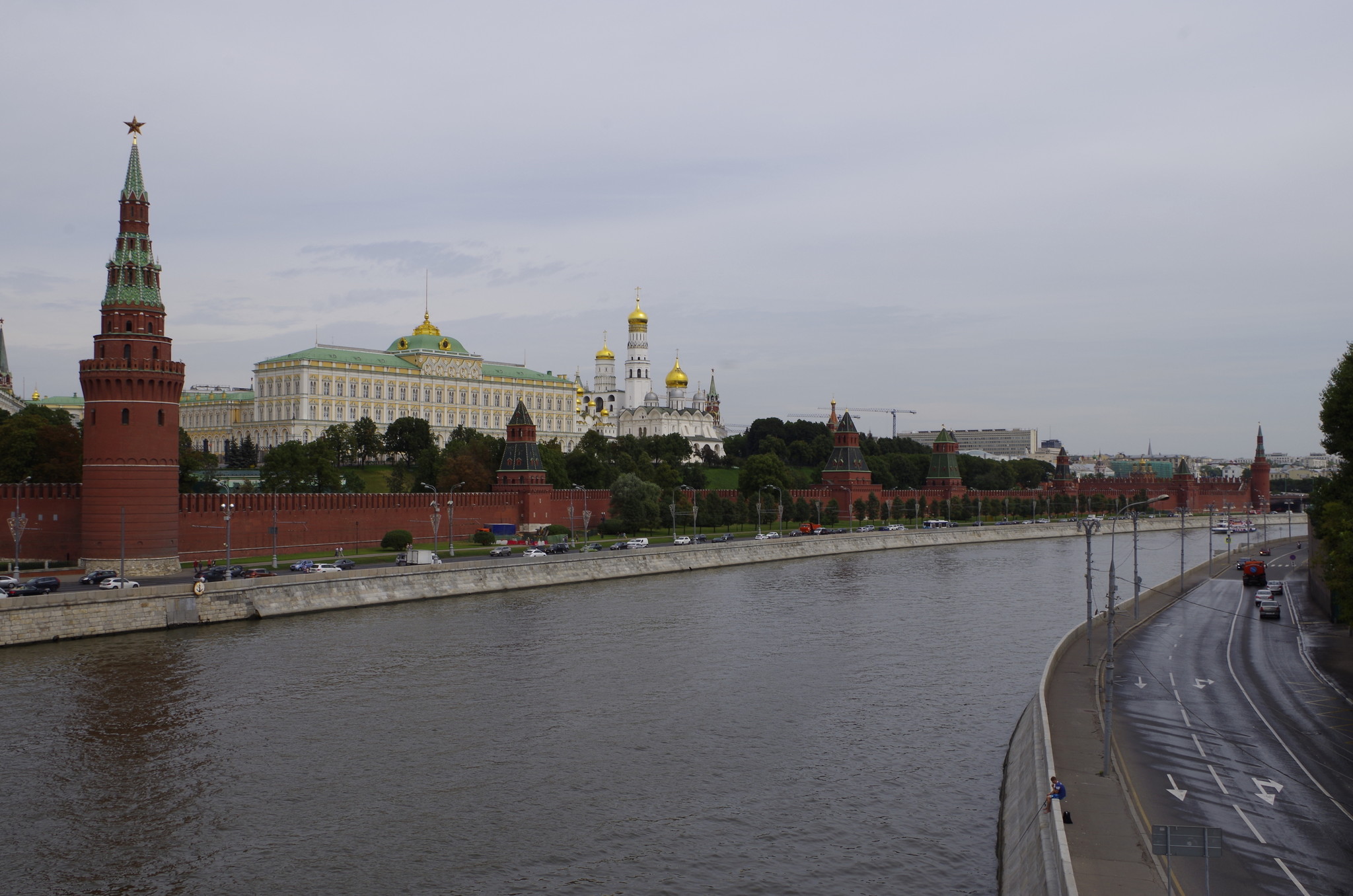 Кремлёвская и Софийская набережные