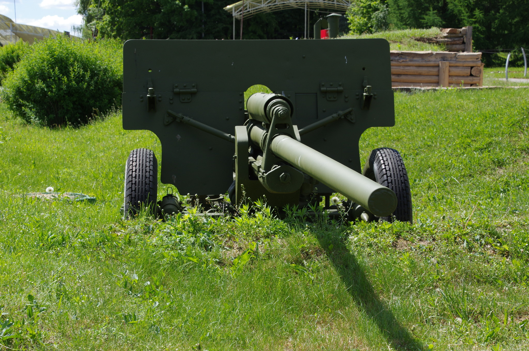 57-мм противотанковая пушка обр. 1943 г. (ЗИС-2). Центральный музей Великой Отечественной войны 1941-1945 гг.