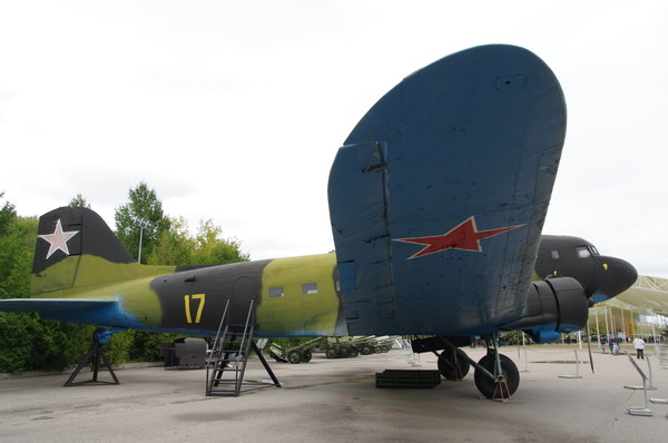 Военно-транспортный самолёт Ли-2
