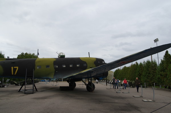 Военно-транспортный самолёт Ли-2