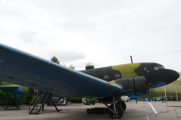 Военно-транспортный самолёт Ли-2
