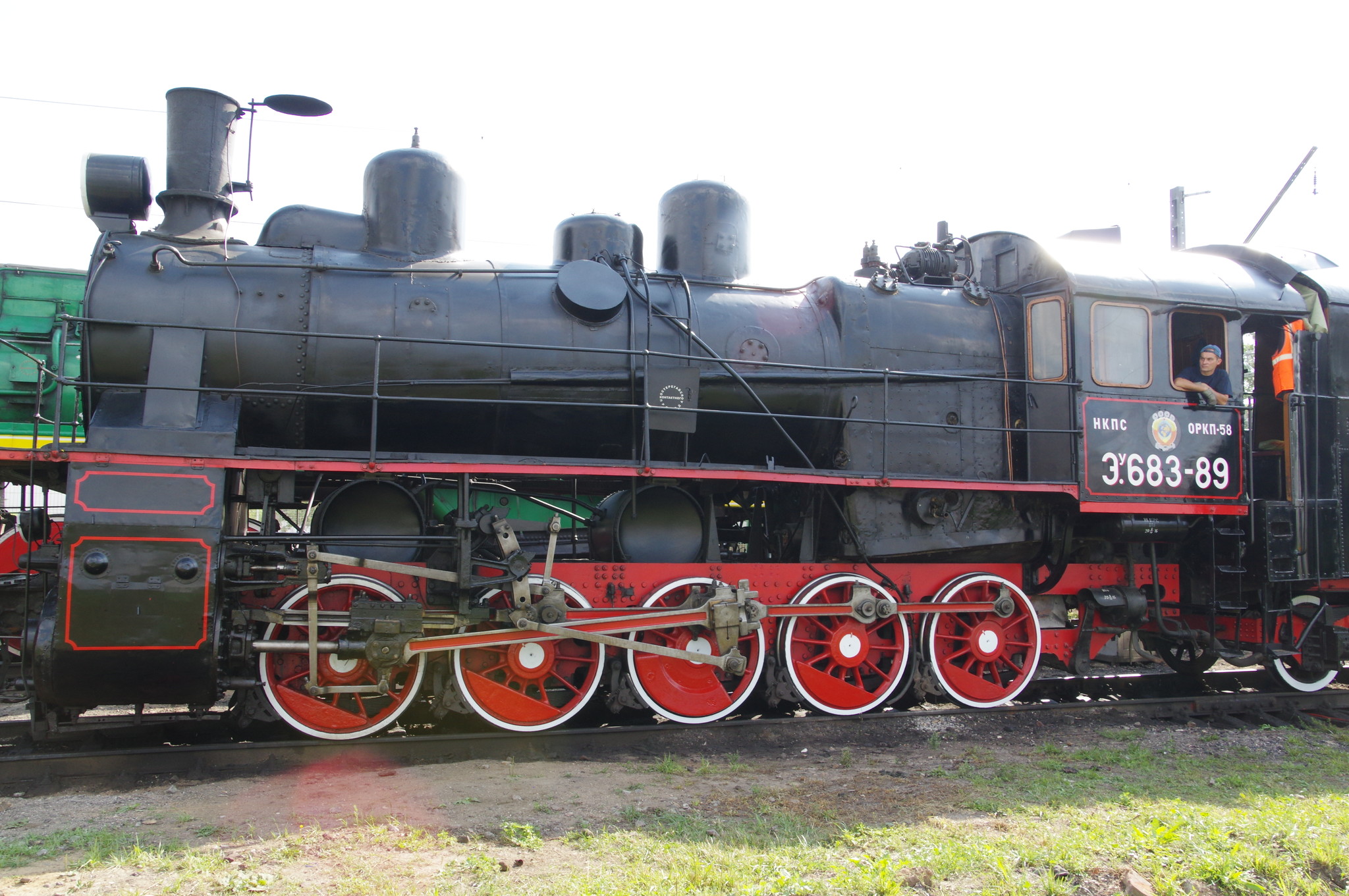 Грузовой паровоз ЭУ 683-89