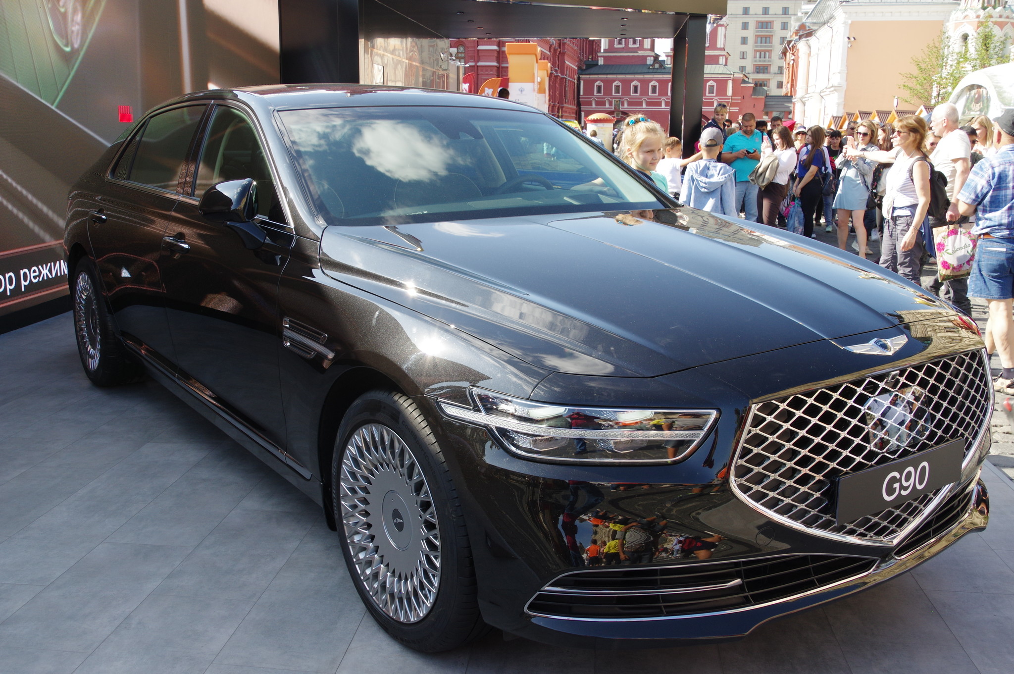 Автомобиль Genesis G90